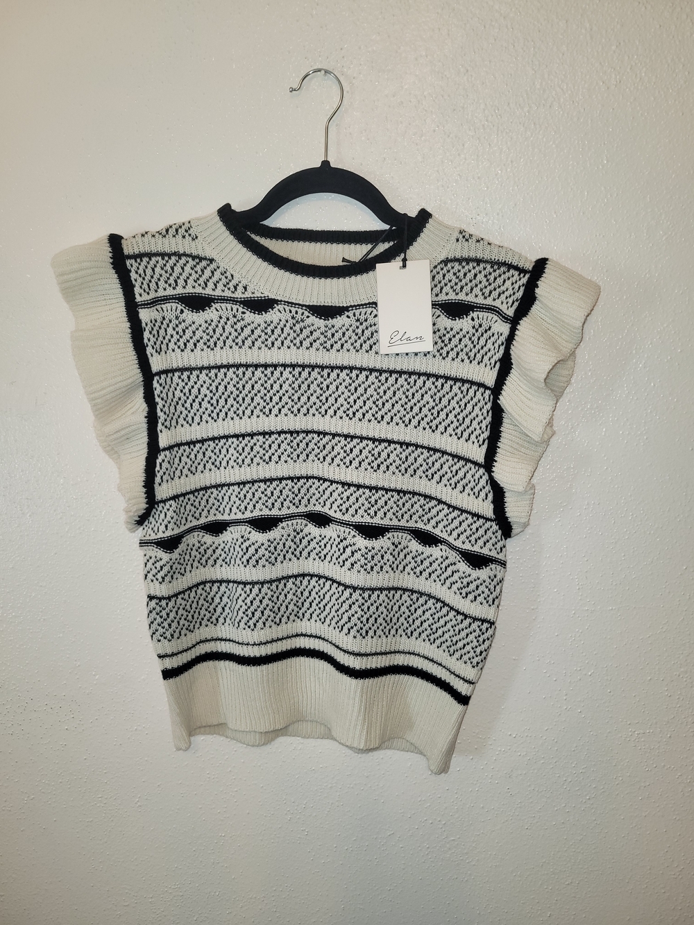 Elan Sleeveless Knit Top Sweater in Cream and Black NWT